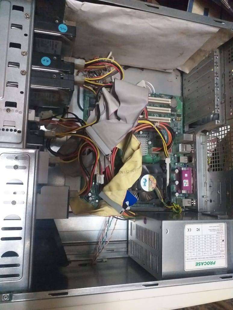 Vintage DDR1 computer box