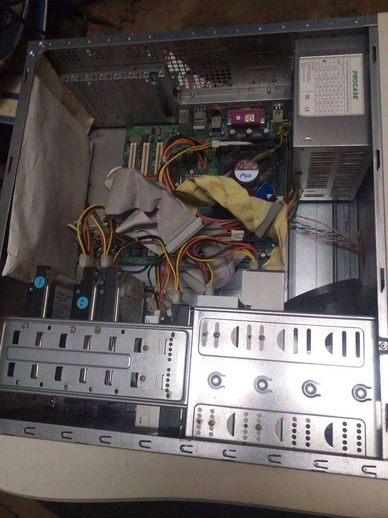 Vintage DDR1 computer box