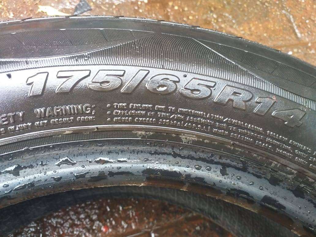 2x car tyre 175/65 R14
