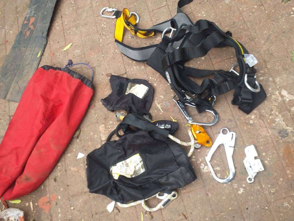 Pretzel safety harness