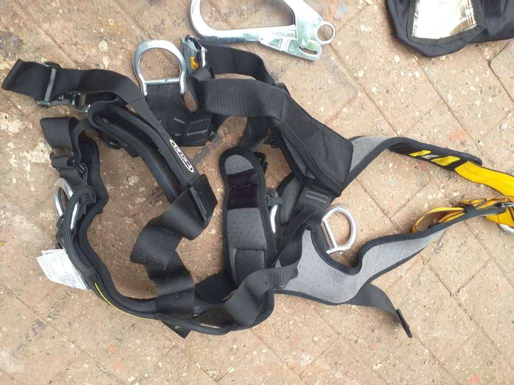 Pretzel safety harness