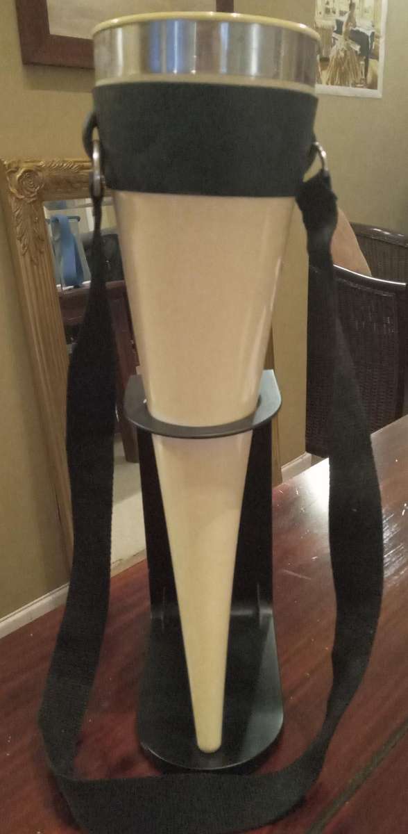 Das Horn Viking Drinking Horn (with strap)