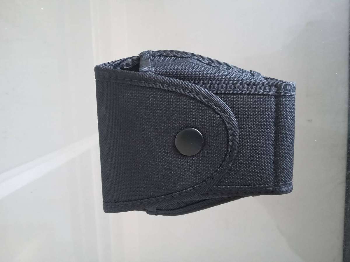 POUCH FOR HANDCUFFS