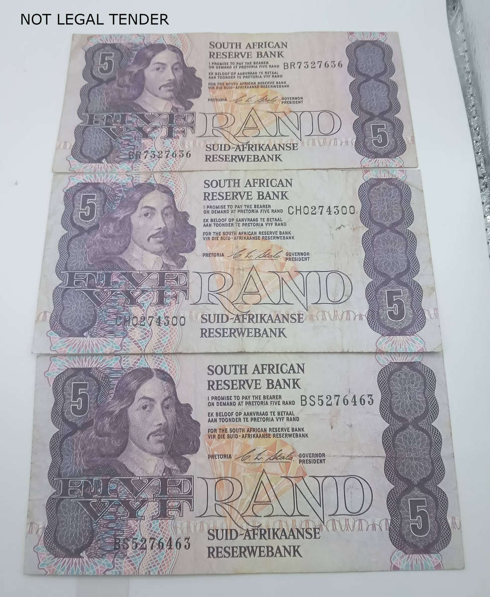 THREE RSA CHRIS STALS R5 BANKNOTES- 1 BID TAKES ALL
