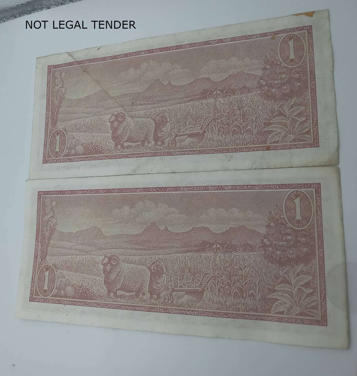 TWO SA TW DE JONGH ONE RAND NOTES IN SEQUENCE, B529119 AND B529120