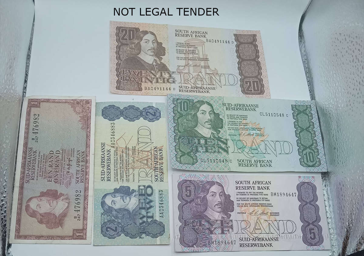 SET OF 5 SA BANK NOTES- 4 X CL STALS: 1 X R20, 1 X R10, 1 X R5 AND 1 X R2 AND 1 X R1 TW DE JONGH