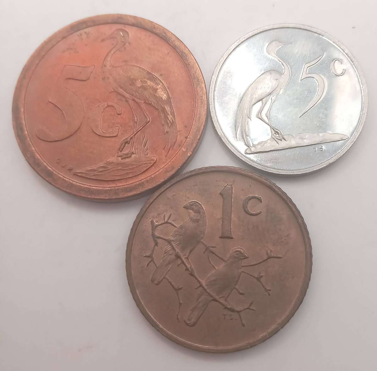 THREE RSA COINS: 1 X 1990 X 5c, 1 x 1989 x 5c and 1 x 1972 x 1c - UNC CONDITION