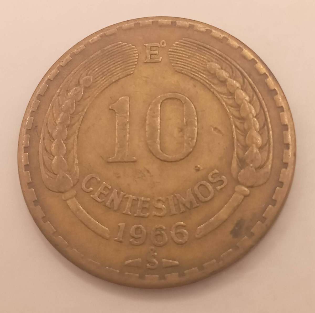1966 CHILI 10 CENTISIMOS LATIN AMERICAN COIN