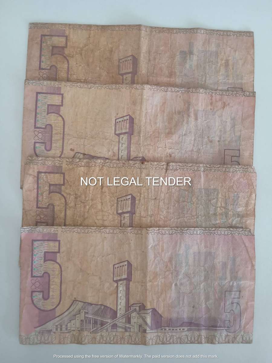 FOUR SA FIVE RAND - GPC DE KOCK AND TWO CL STALS - BANK NOTES- WELL CIRCULATED