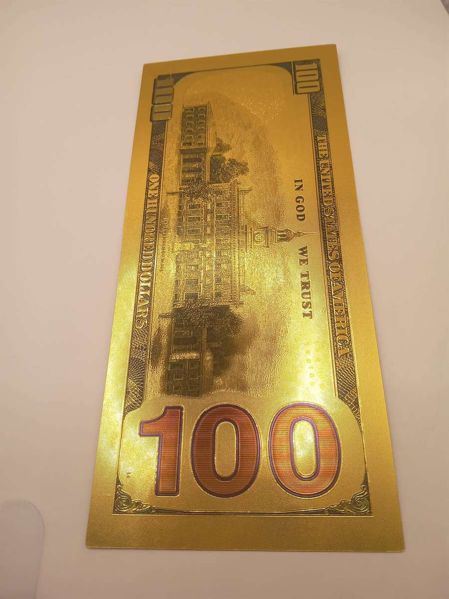 ONE GOLD FOIL USA 100 DOLLARS PLASTIC COLLECTABLE NOTE AND IDEAL FOR GIFTS