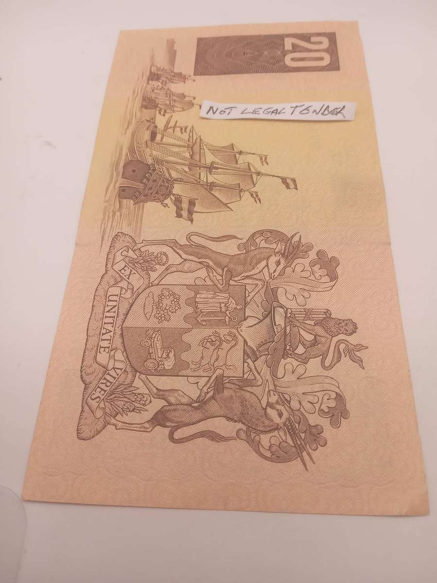 ONE SA TWENTY RAND BANK NOTE - CL STALS - SERIAL NR BV4581922D