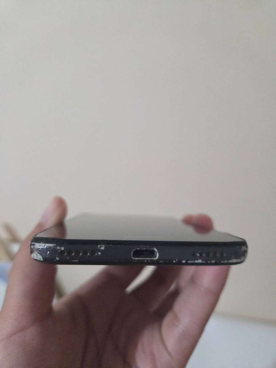 Vivo V2027 Android 12 + Free Huawei (For Parts)