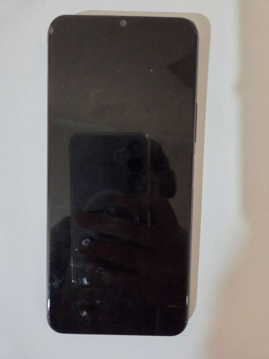 Vivo V2027 Android 12 + Free Huawei (For Parts)