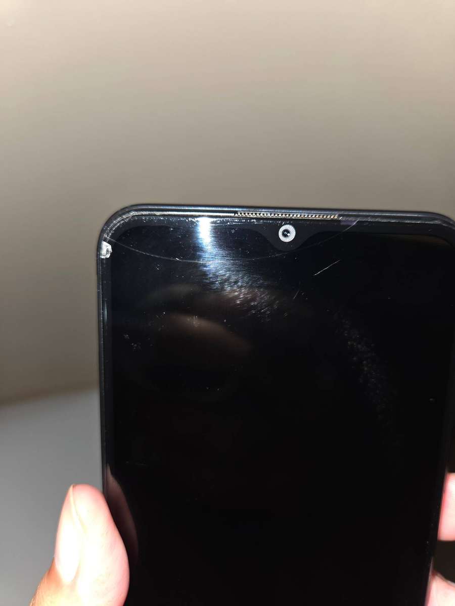 Vivo V2027 Android 12 + Free Huawei (For Parts)