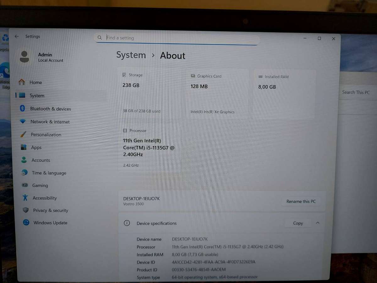 Dell Vostro 3500 Core i5-1135G7 11th Gen 2.40GHz 8GB Ram 256GB NVMe SSD