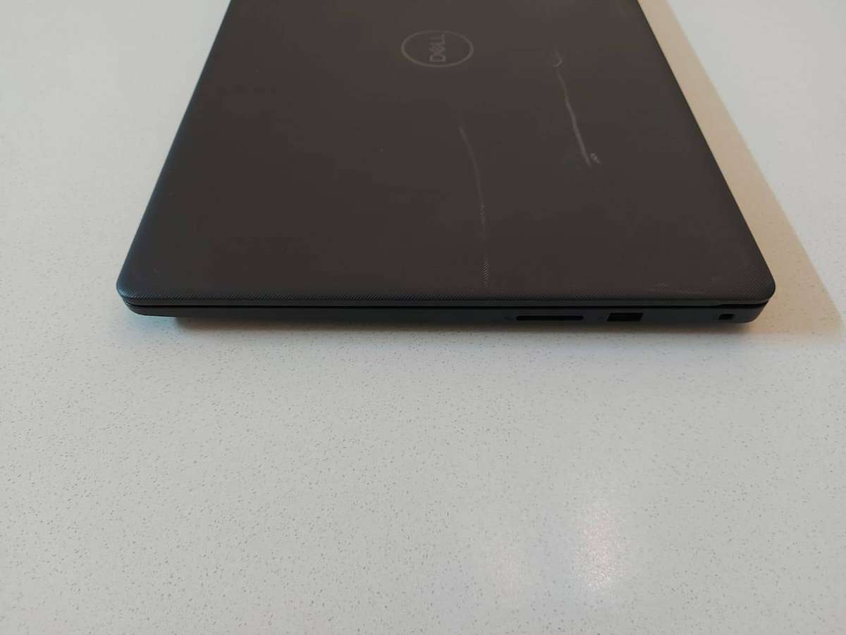 Dell Vostro 3500 Core i5-1135G7 11th Gen 2.40GHz 8GB Ram 256GB NVMe SSD