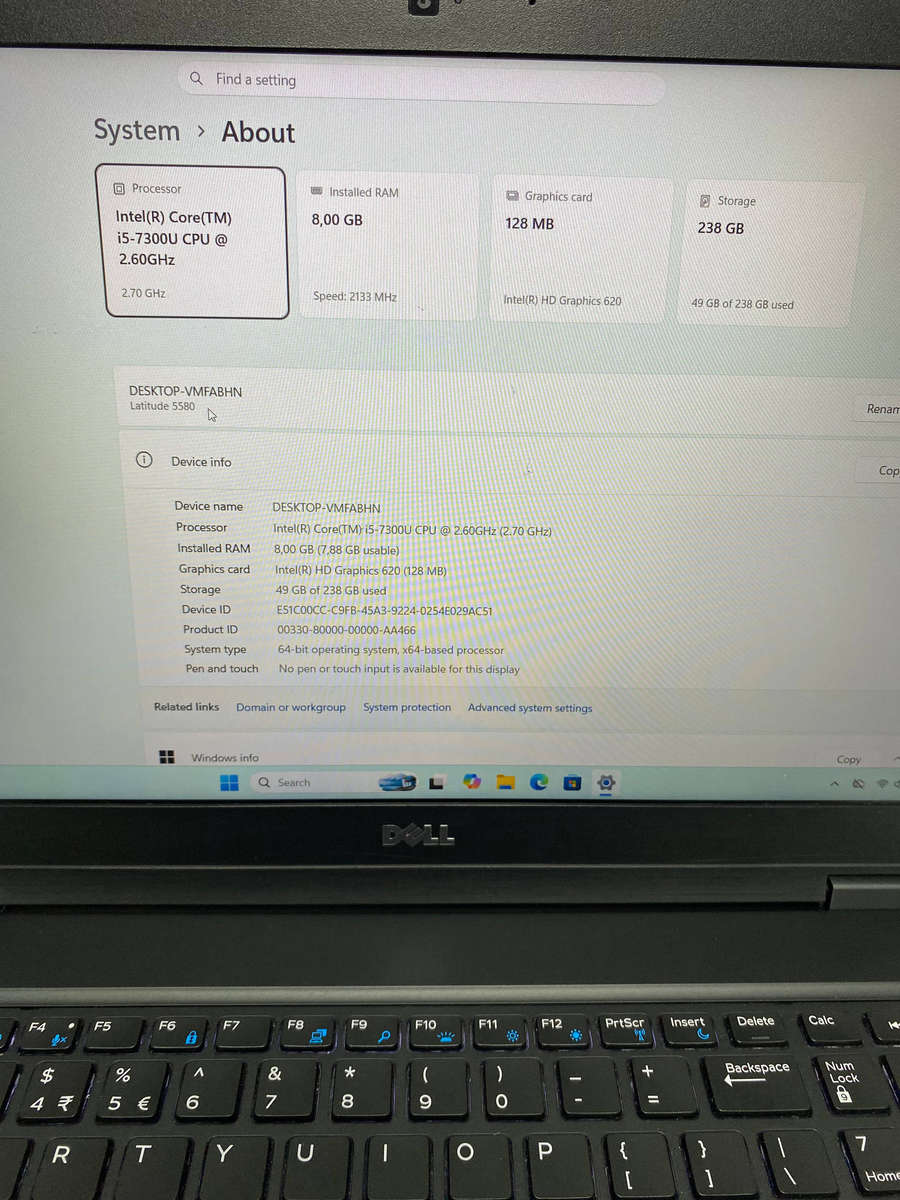Dell Latitude 5580  Intel Core i5-7300U (Grade C)