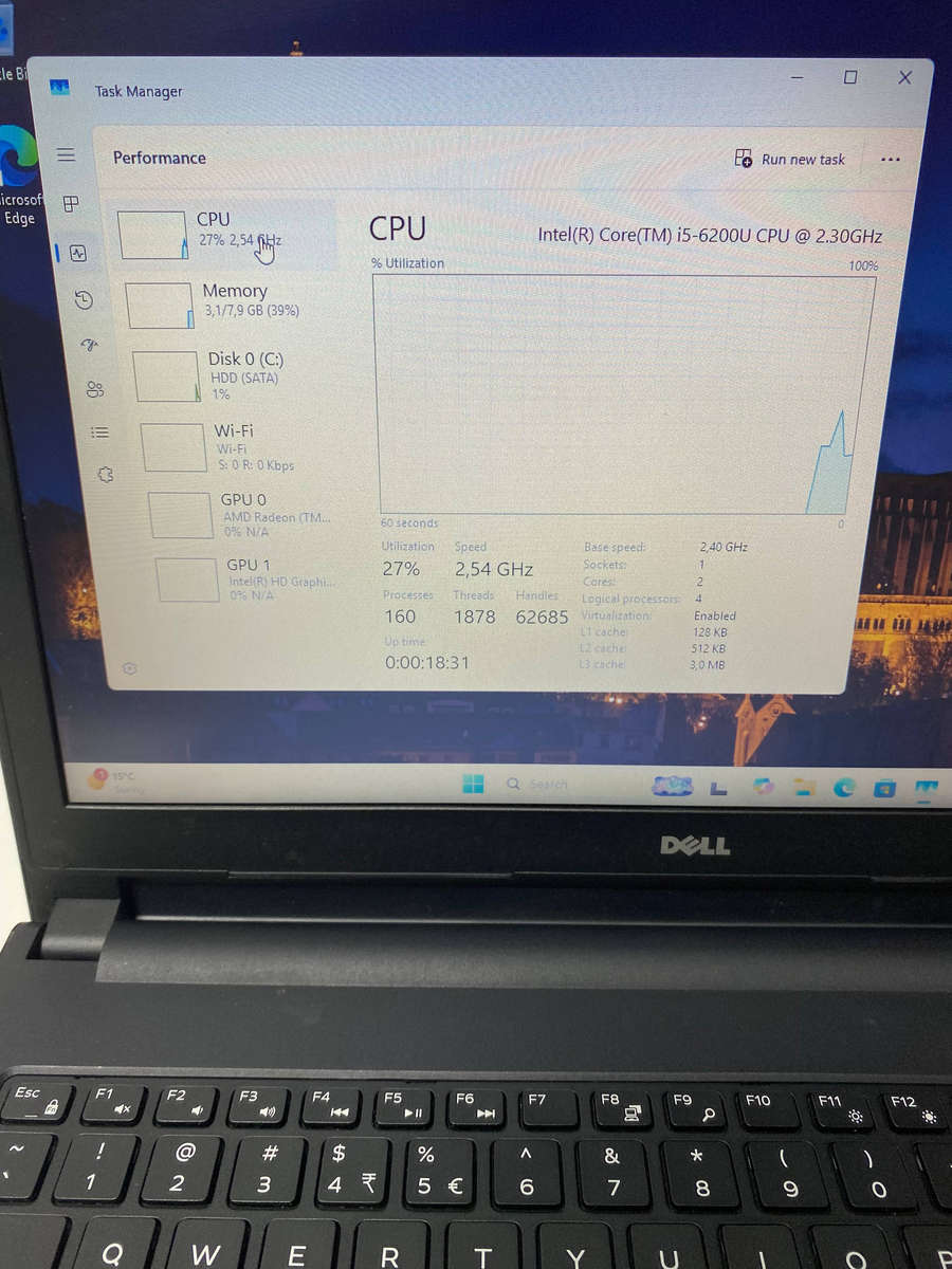 Dell Vostro 3559 Intel Core i5-6200U @ 2.30GHz