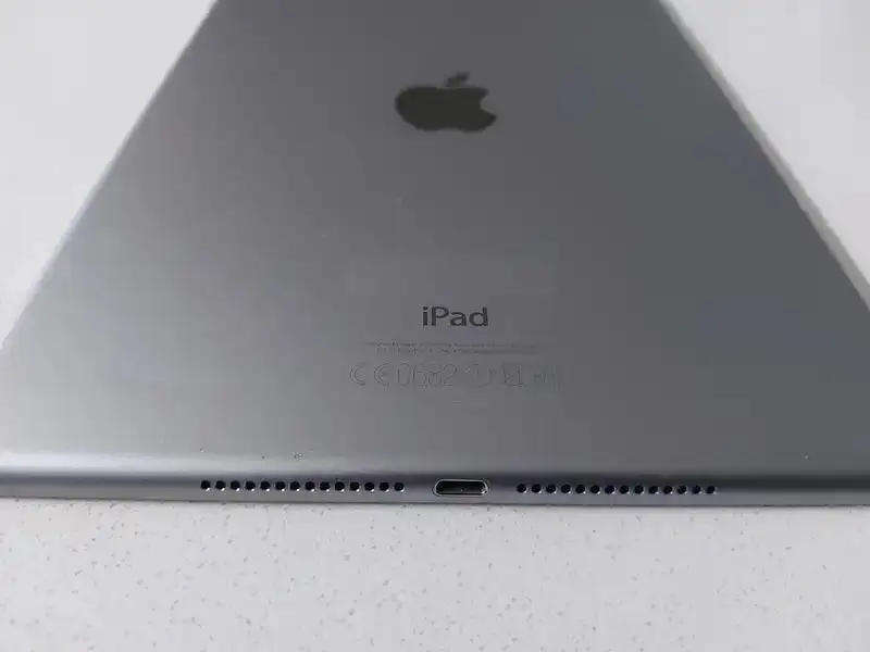 Apple iPad Air 2 Model A1566