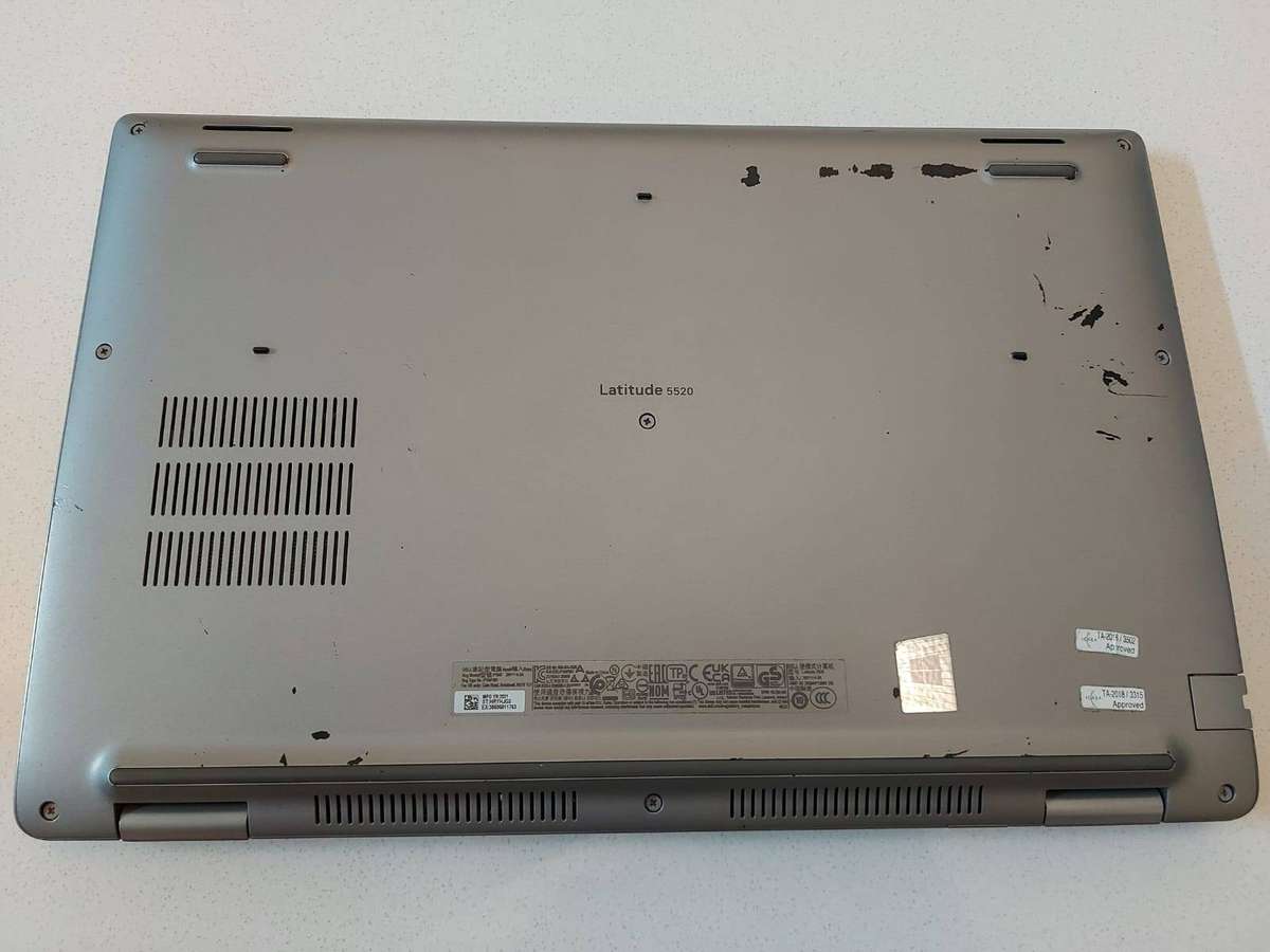 Dell Latitude 5520 15.6-inch Core i5-1135G7 @2.40GHz 16GB RAM 256GB NVMe SSD