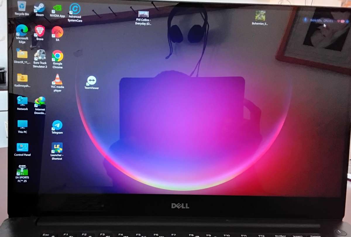 Dell XPS 9560 4K 15.6" Laptop, Nvidea GTX 1050, Intel I7-7700HQ 2.8GHz, 16GB RAM, 256GB SSD