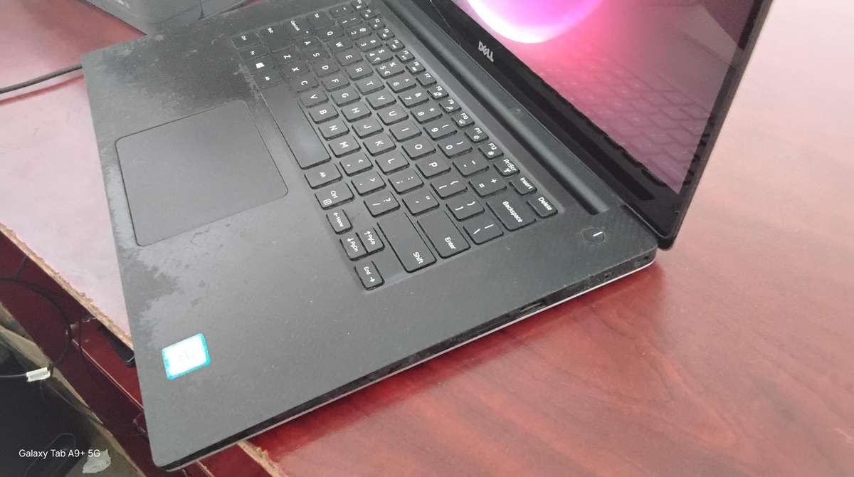 Dell XPS 9560 4K 15.6" Laptop, Nvidea GTX 1050, Intel I7-7700HQ 2.8GHz, 16GB RAM, 256GB SSD