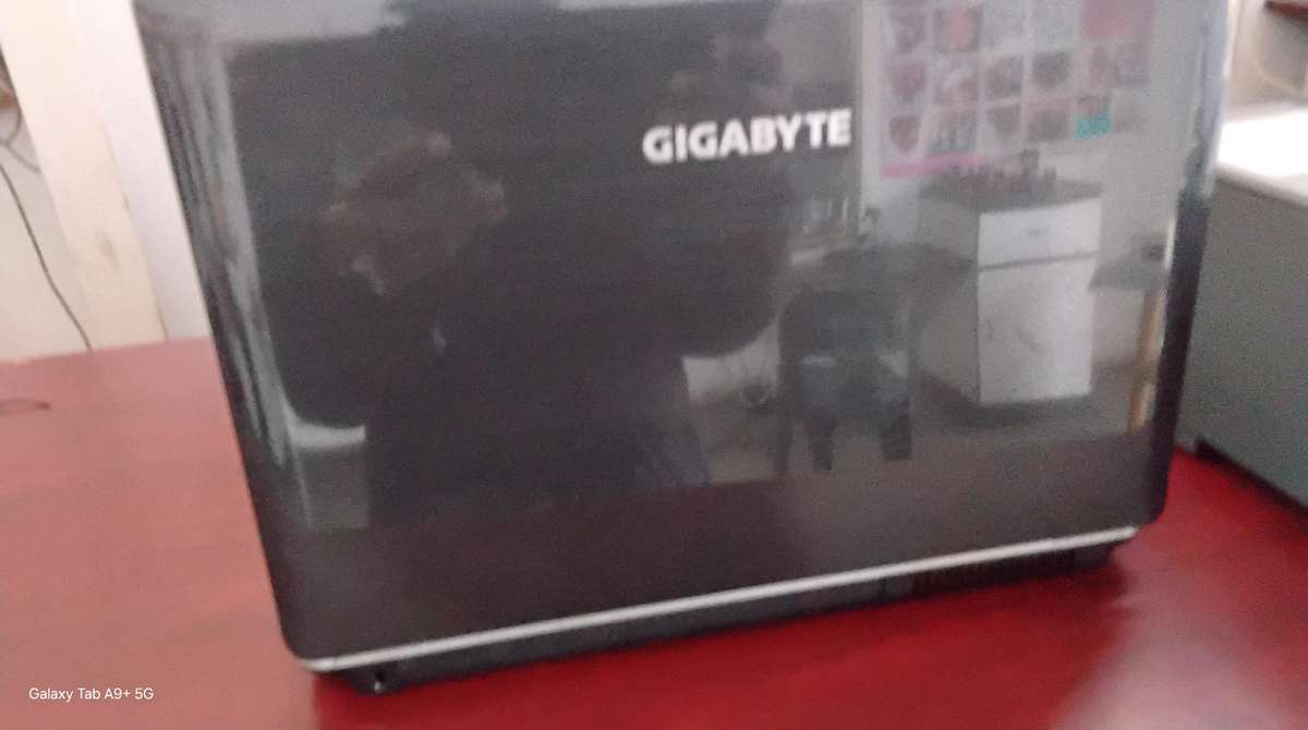 Gigabyte Q1585N Notebook