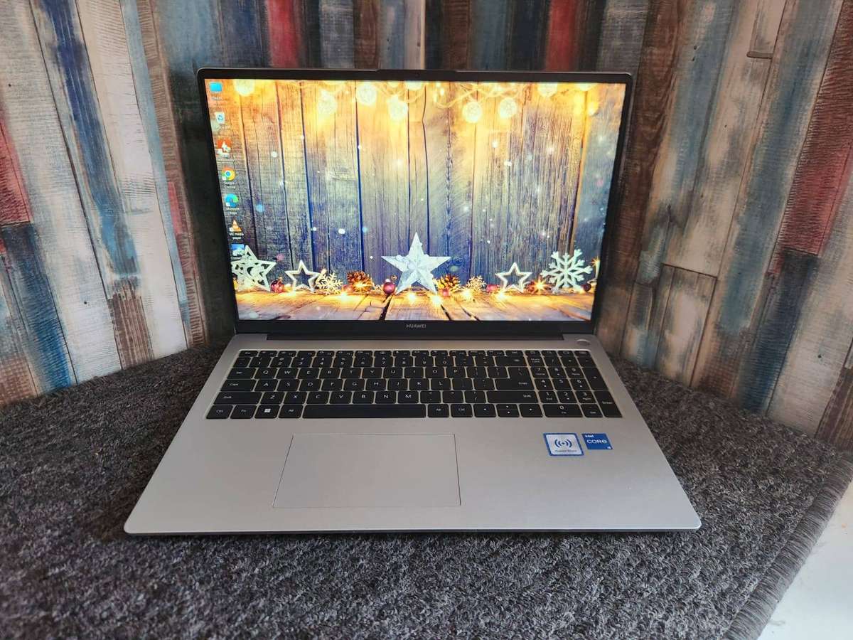 HUAWEI Matebook D16 I5 12th Gen + Free Laptop Bag