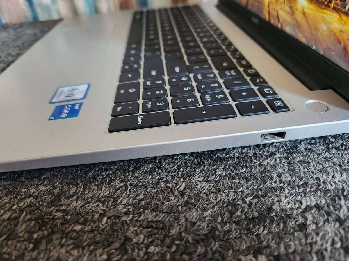 HUAWEI Matebook D16 I5 12th Gen + Free Laptop Bag
