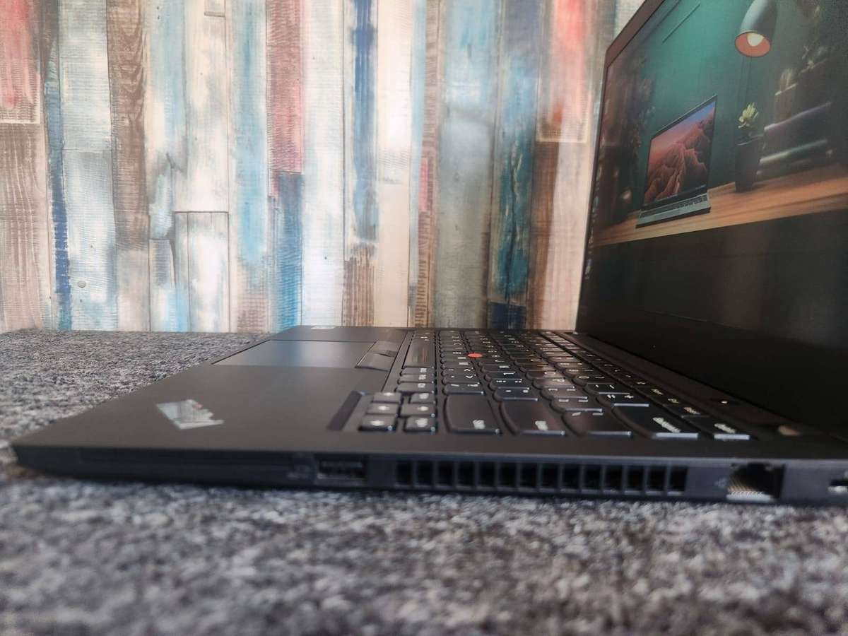 Lenovo ThinkPad T14 Gen 1 AMD Ryzen 5 Pro + Free Laptop Bag