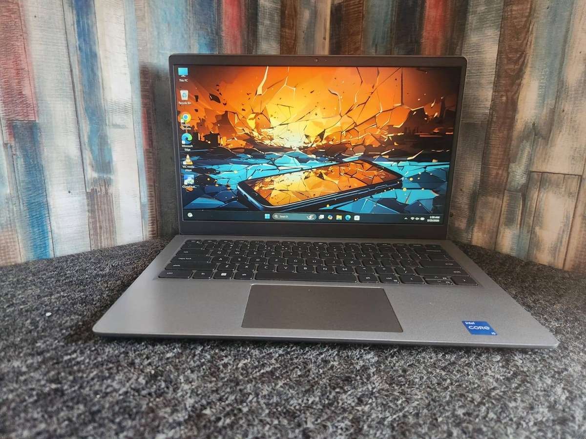 Dell Vostro 14 3430 Intel Core I5 13th Gen + free Laptop Bag