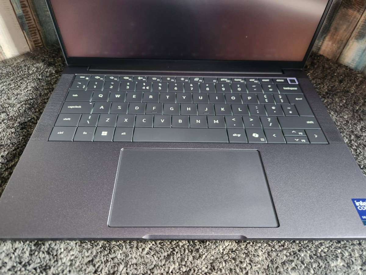 Dell Pro 13 Premium PA13250 Ultra 5 + Free Laptop Bag