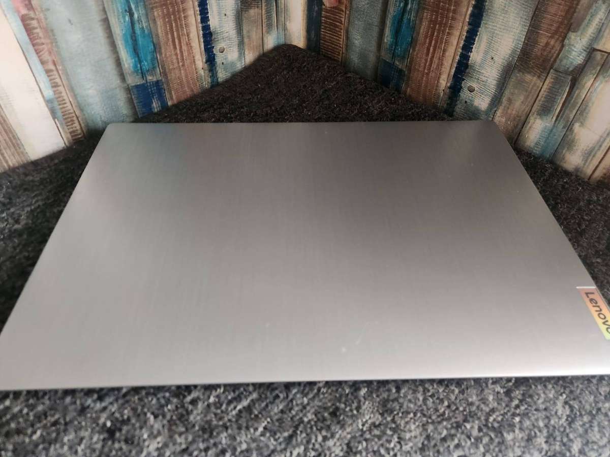 Lenovo IdeaPad 3 i7 11th Gen + Free Laptop Bag
