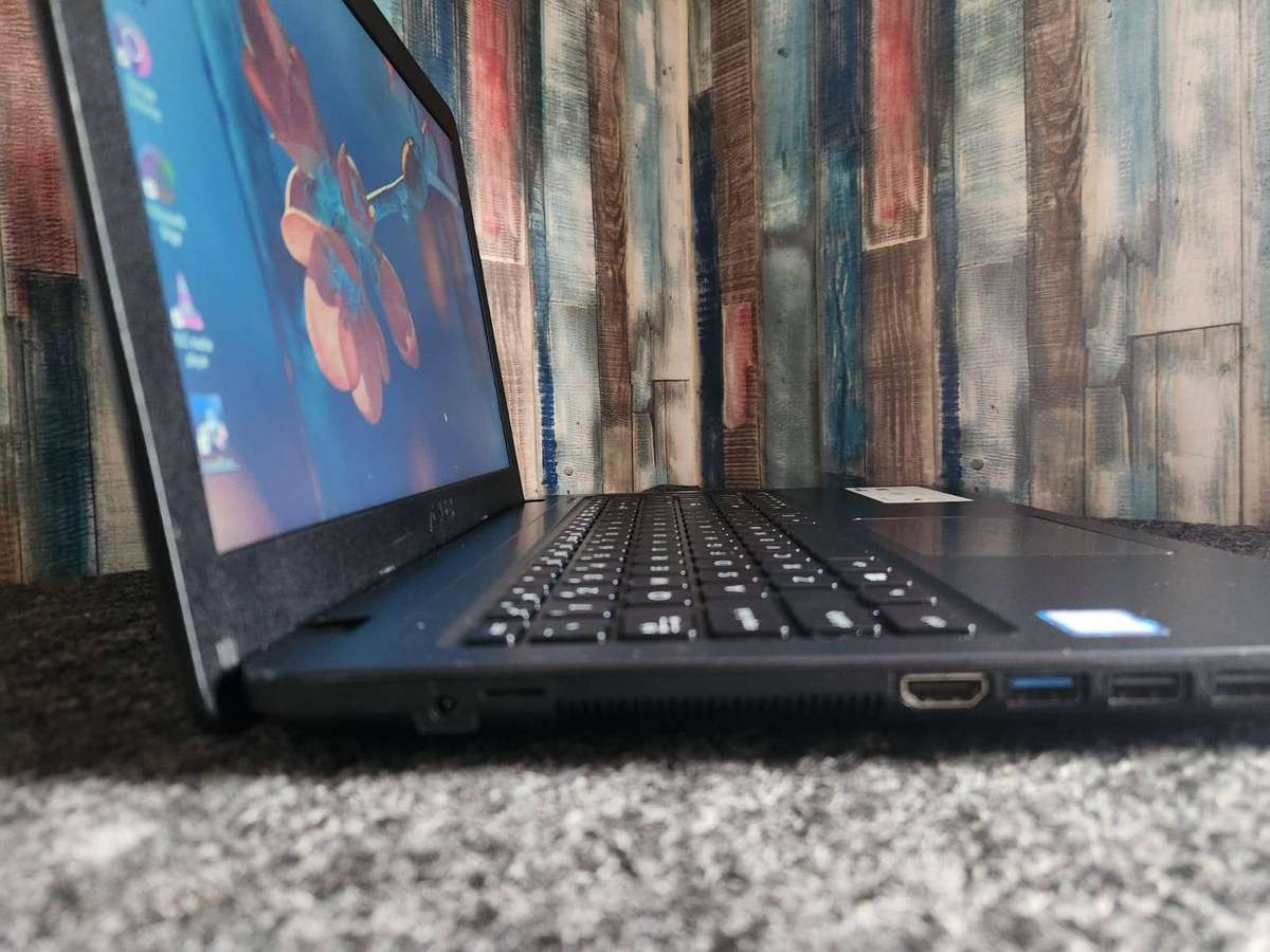Asus Vivobook Intel Core I7 7th Gen + Free Laptop Bag