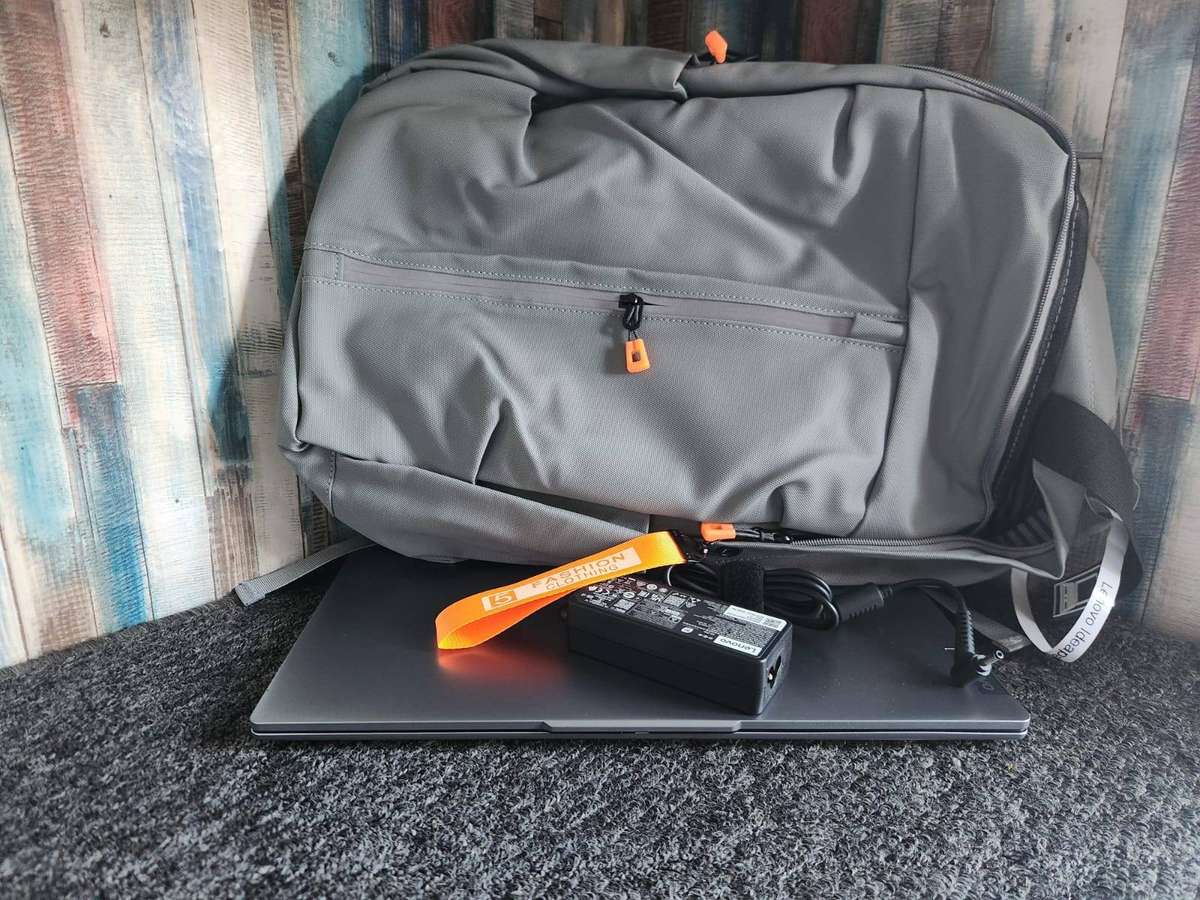 Lenovo Ideapad Slim 3 AMD Ryzen 5 + Free Laptop Bag