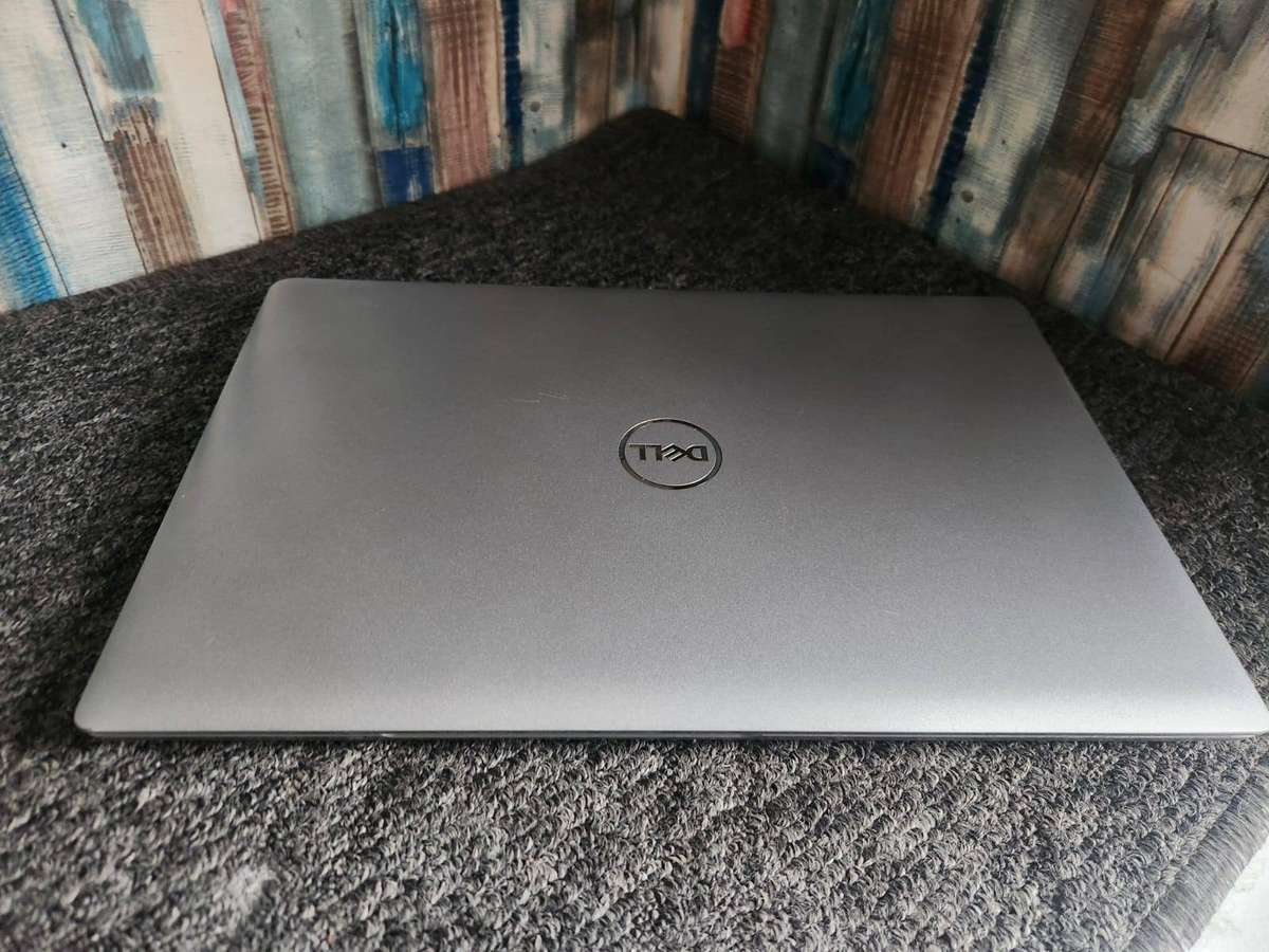Dell Latitude 5550 Ultra 5 + Free Laptop Bag