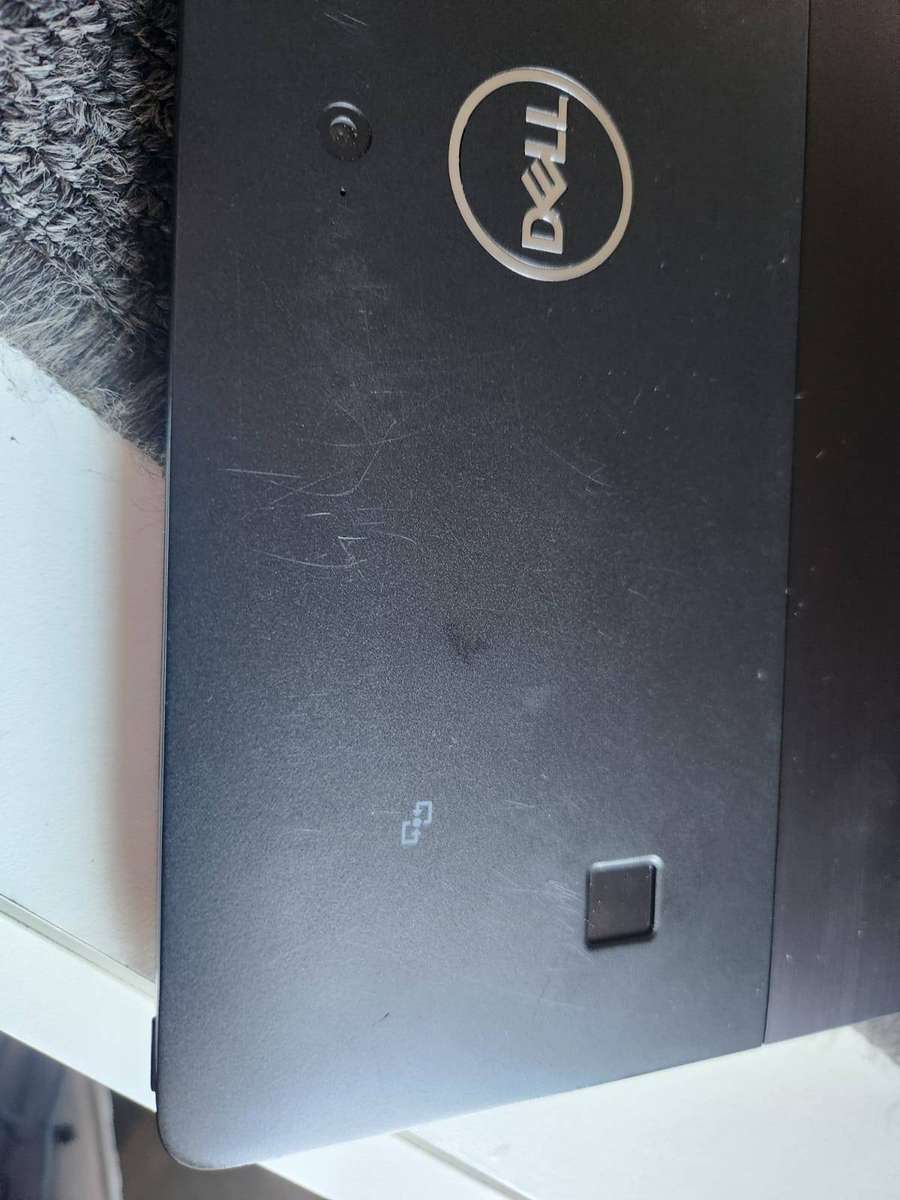 Dell Latitude 5290 2-in-1 Intel Core I5 + Free Laptop Bag