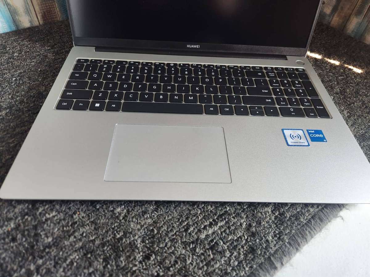 HUAWEI Matebook D16 i5 12th Gen  + Free Laptop Bag