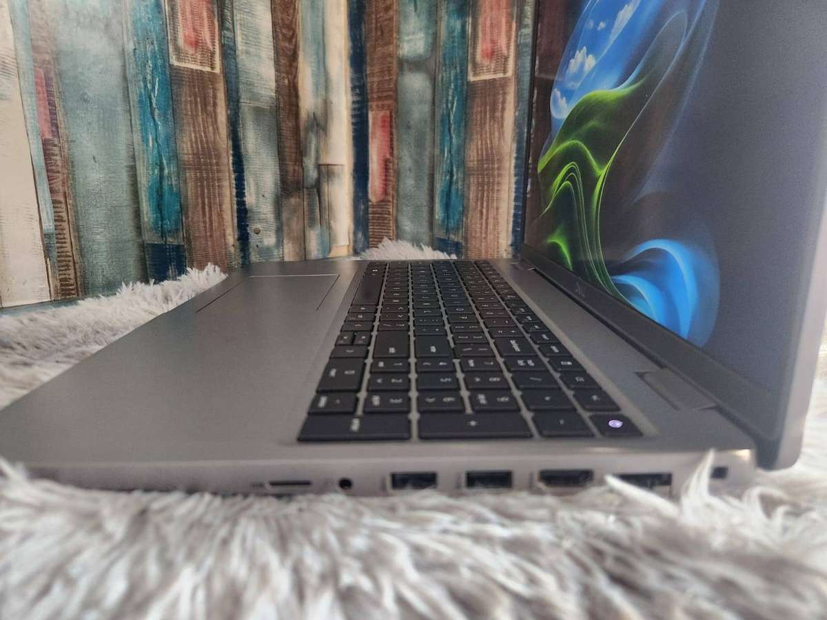 Dell Latitude 5520 i7 11th Gen + Free Laptop Bag