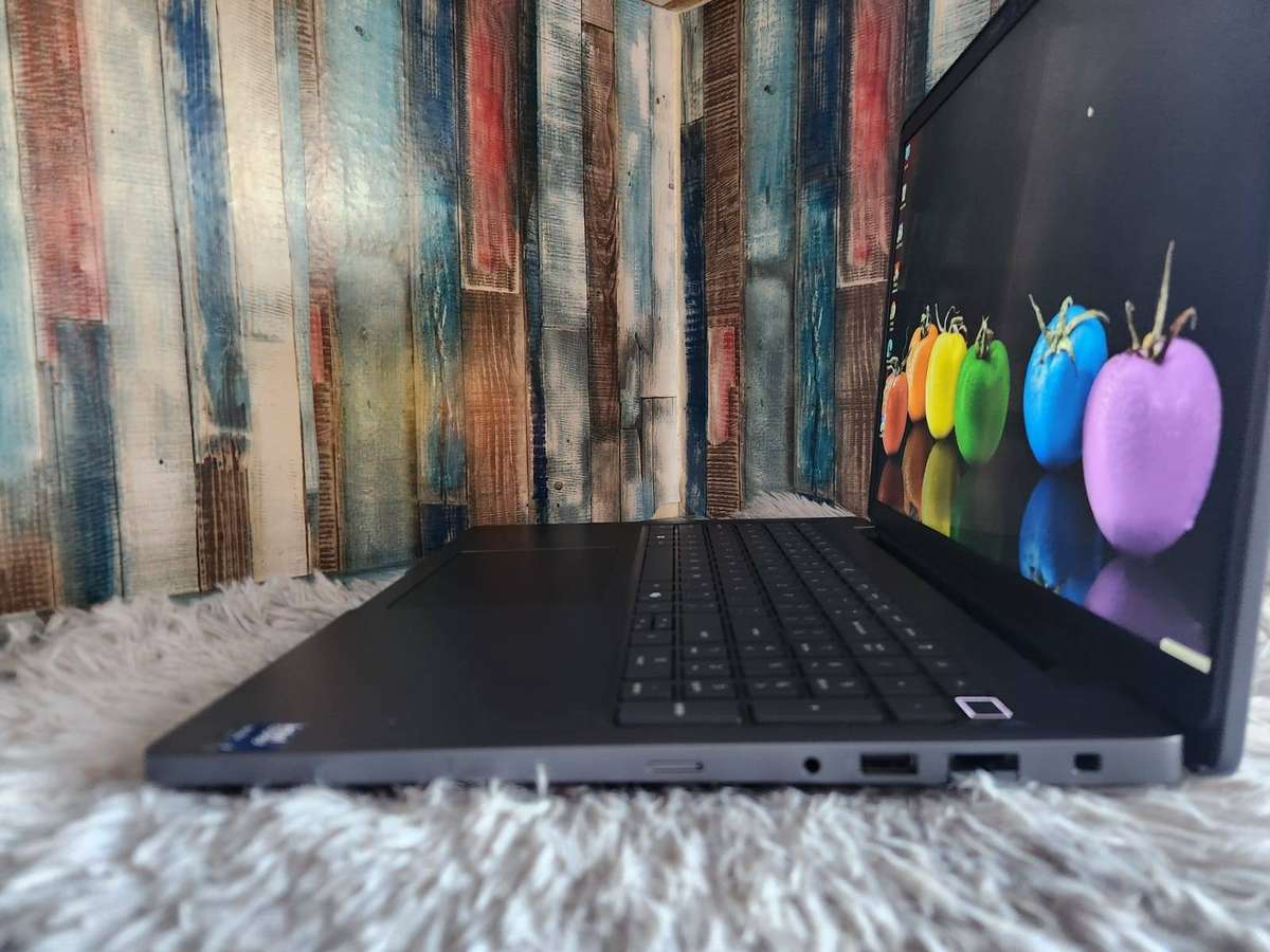 Dell Pro Max 16 (MC16250) Intel Core Ultra 7 265H + Free Laptop Bag
