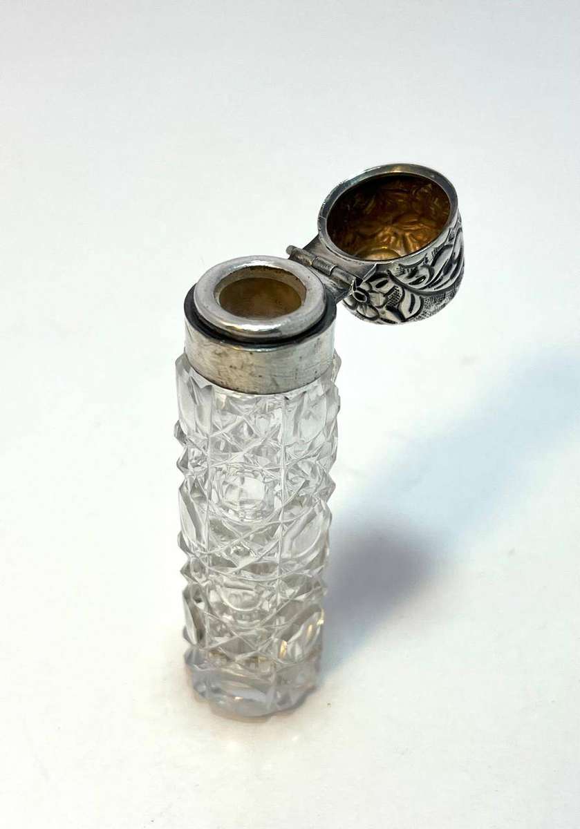 Antique Cut Crystal & Sterling Silver Perfume Bottle  Levi & Salaman, Birmingham 1904