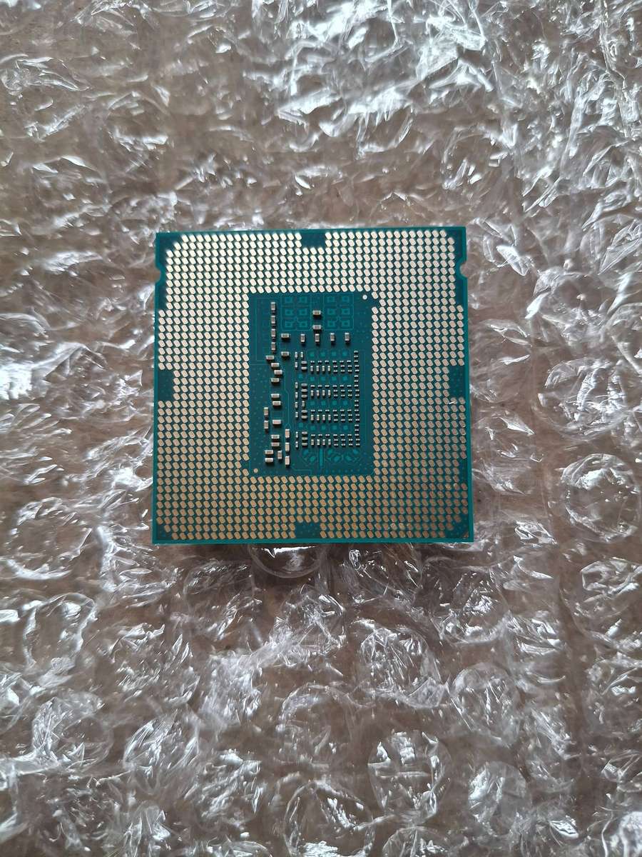 Intel i5-4590 3.30GHz CPU , Fan and Heat Sink
