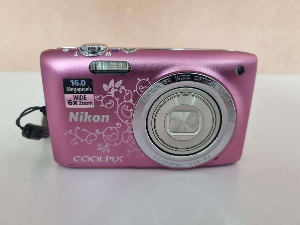 Nikon Coolpix S2700 Compact Digital Camera (PLS READ)
