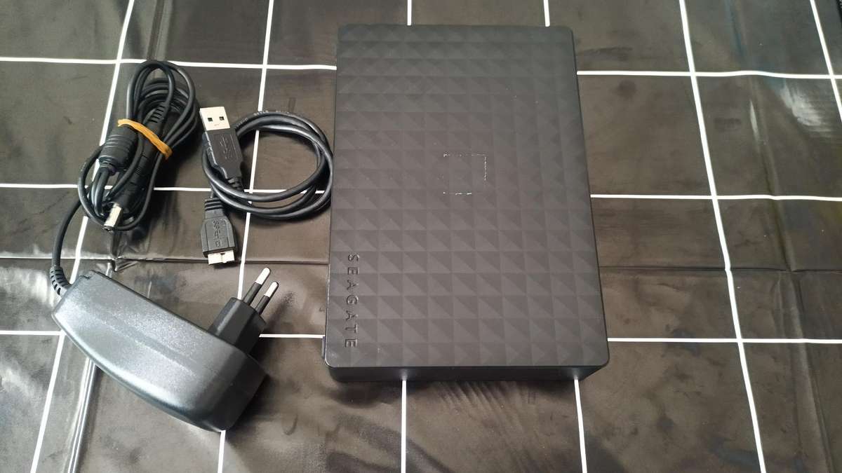 Seagate Expansion 3TB External Hard Drive (pre-owned)