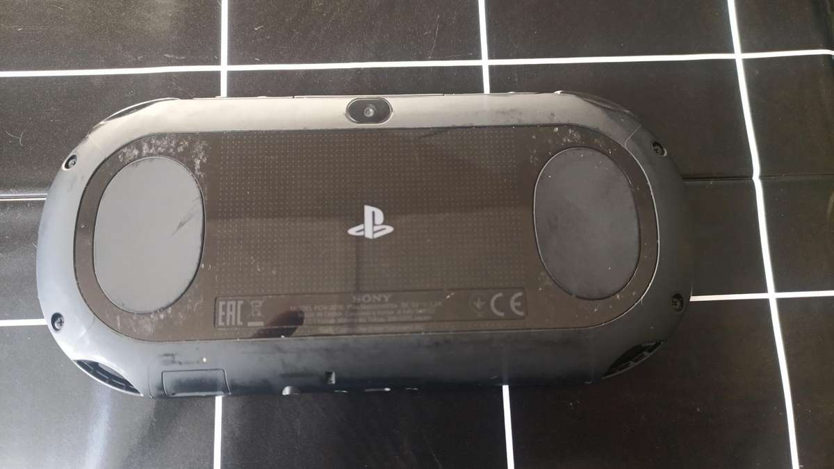 PlayStation Vita Slim (PS Vita)
