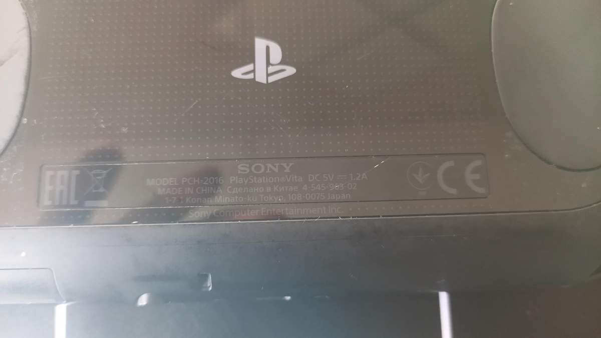 PlayStation Vita Slim (PS Vita)