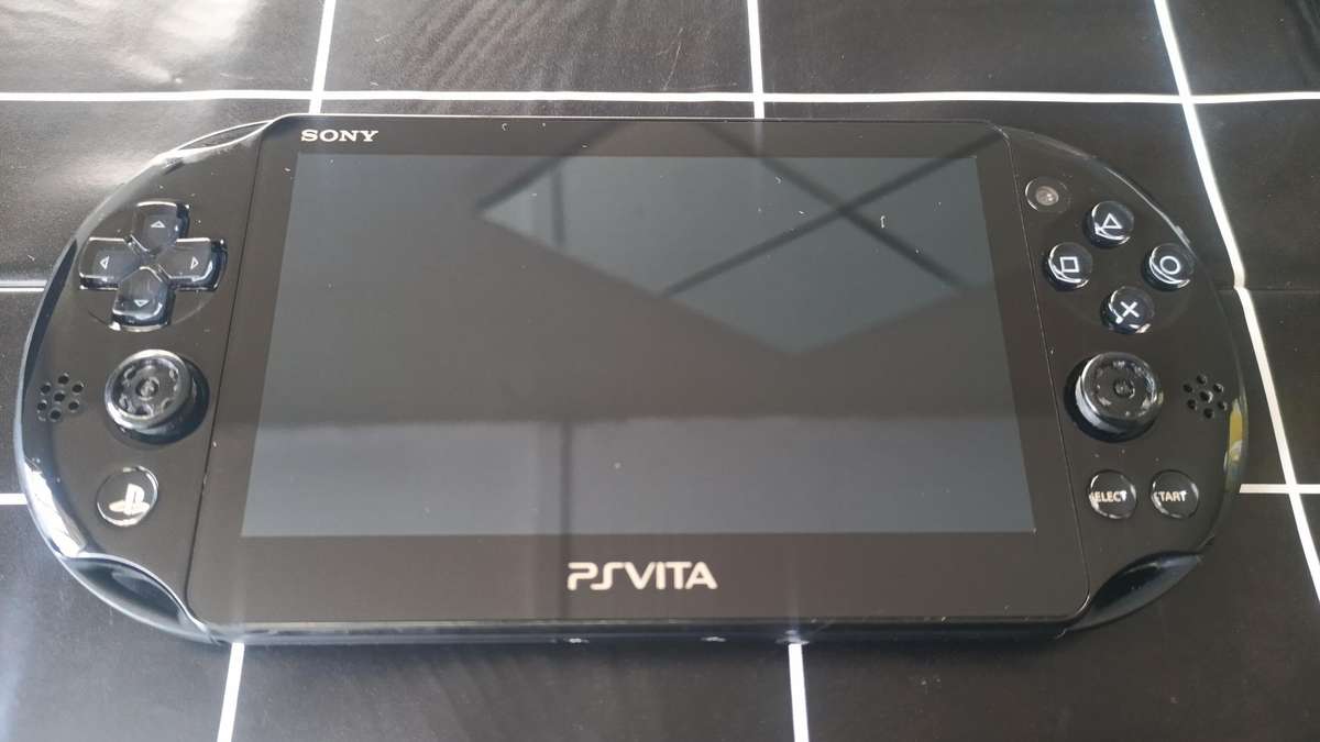 PlayStation Vita Slim (PS Vita)