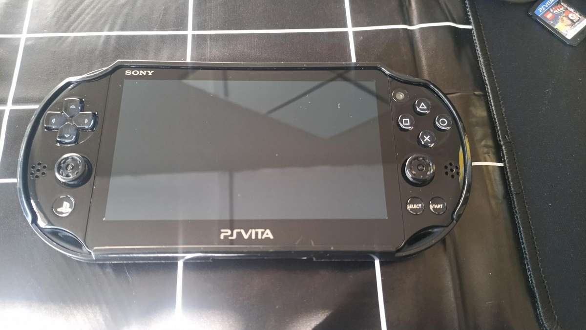 PlayStation Vita Slim (PS Vita)