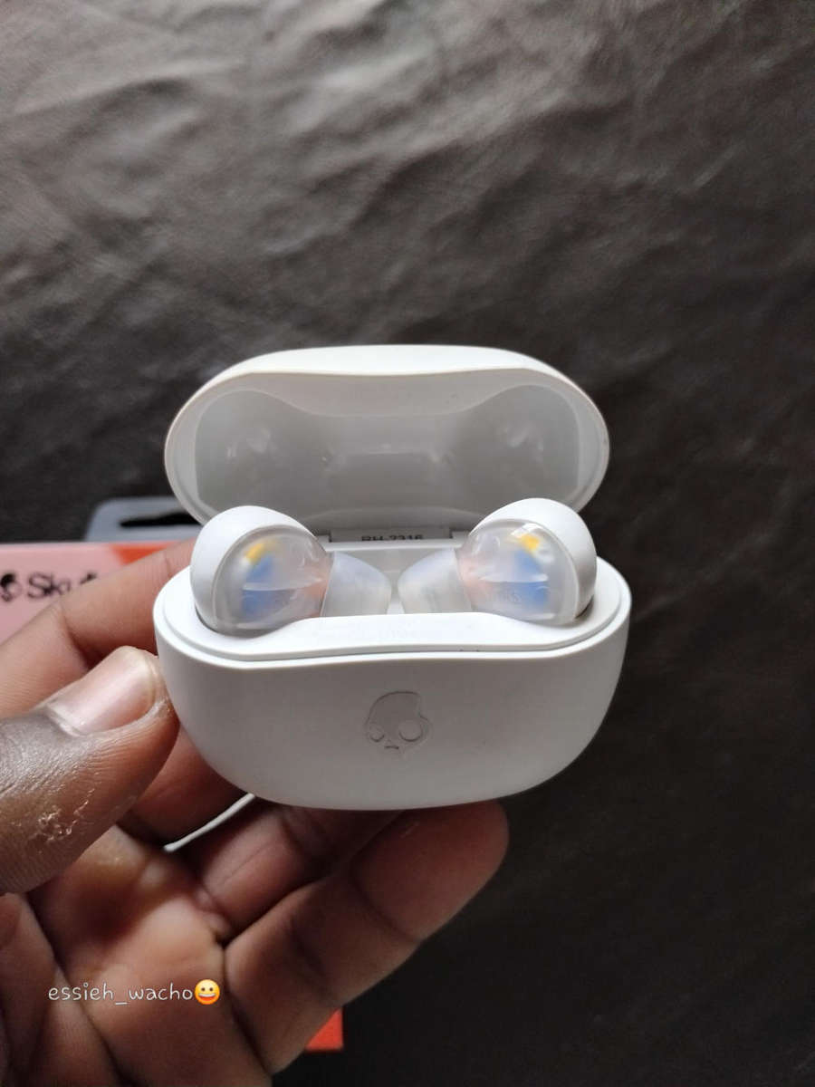 Skullcandy Rail true wireless earbuds