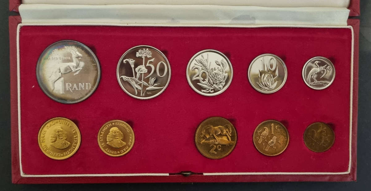1975 South Africa Proof Set  Original SA Mint Case  Includes Gold & Silver Proof Coins